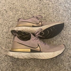 Nike infinity react running shoes